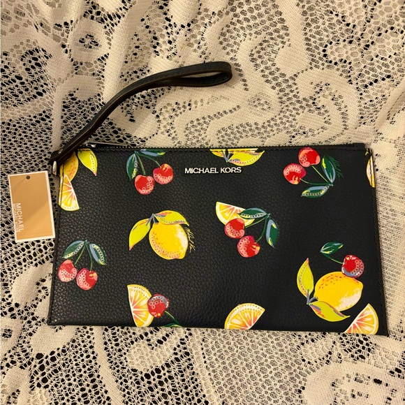 NWT Michael kors Jet Set Travel Large Sequined Fruit Print Wristlet - Picture 4 of 9